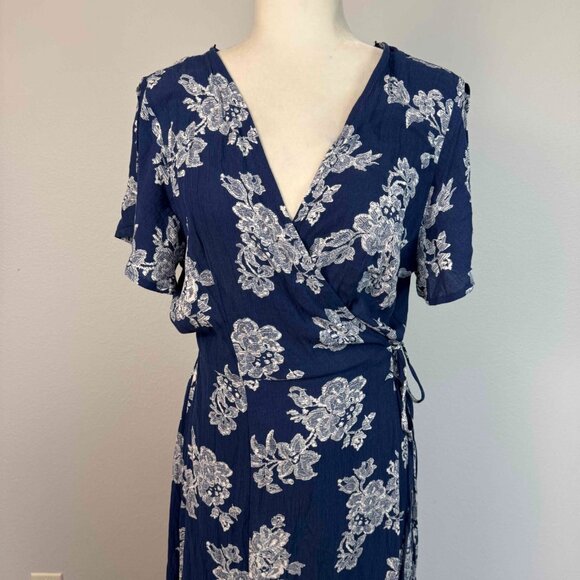 Lulus Women's Heart of Marigold Wrap Maxi Dress 100% Rayon Floral Navy Blue Sz L - Picture 2 of 16